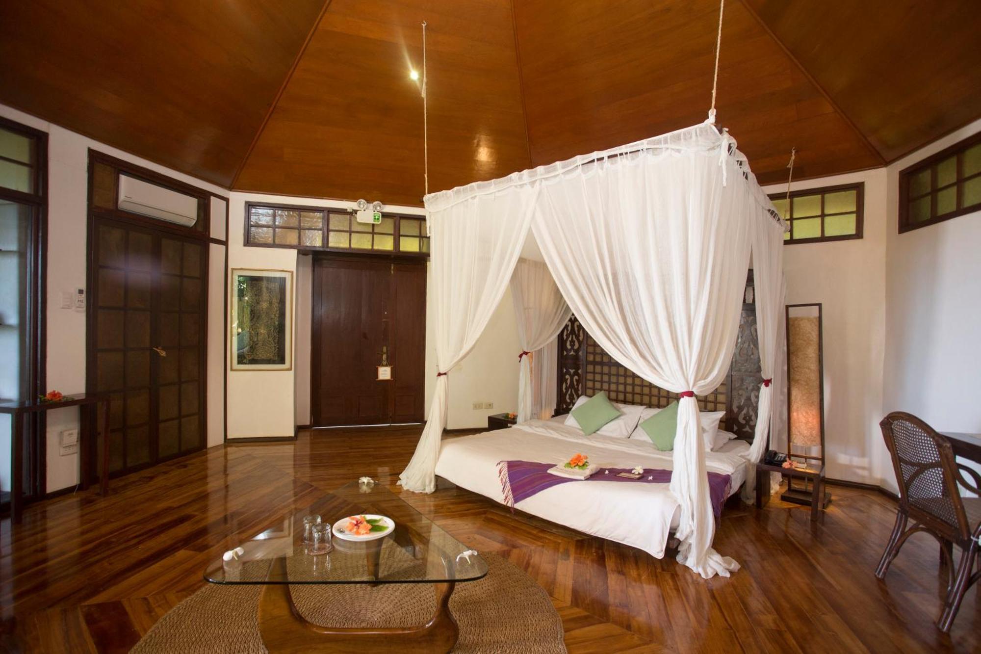 Mandala Spa & Resort Villas Manoc-Manoc Exteriör bild