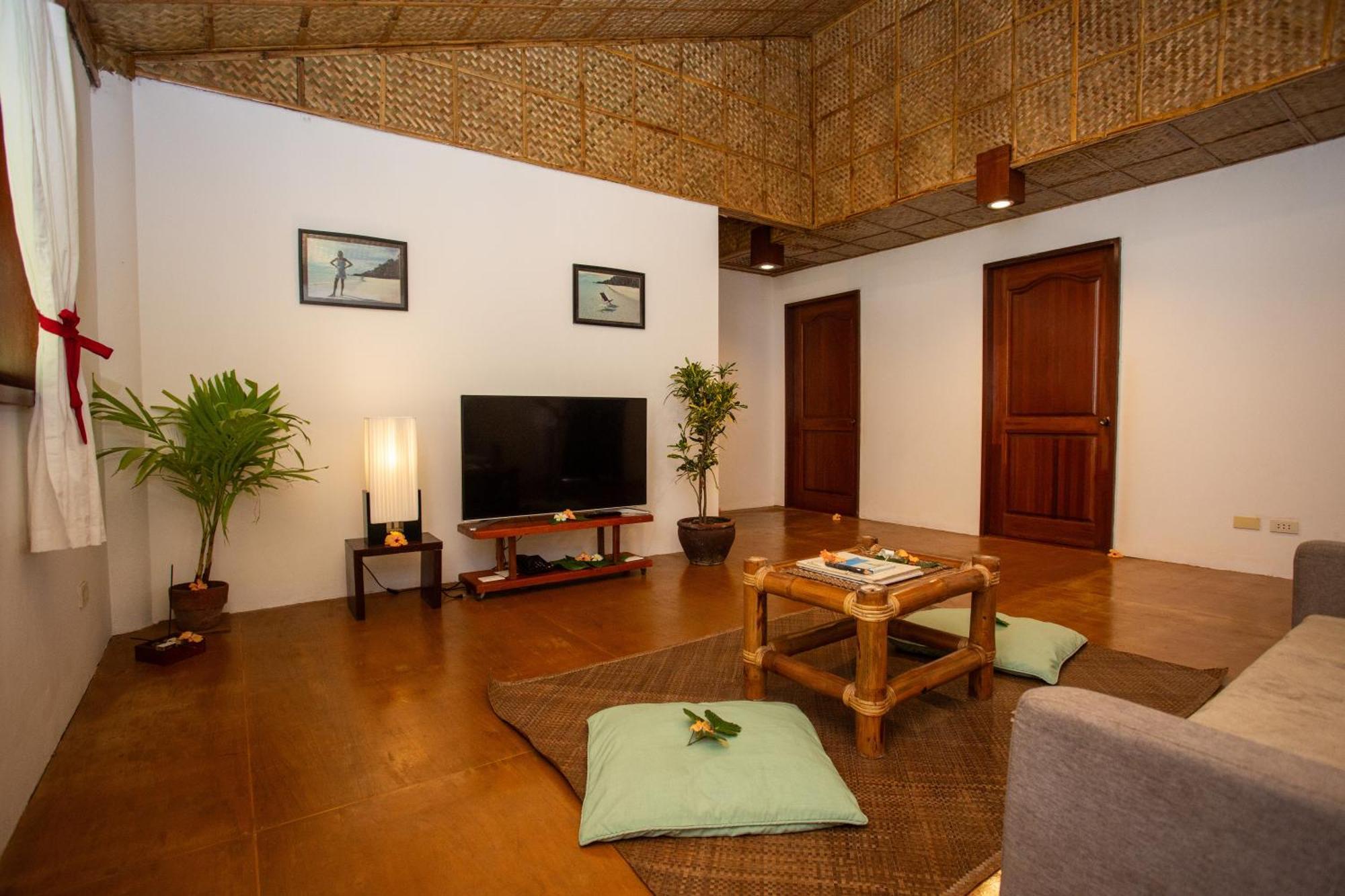 Mandala Spa & Resort Villas Manoc-Manoc Exteriör bild