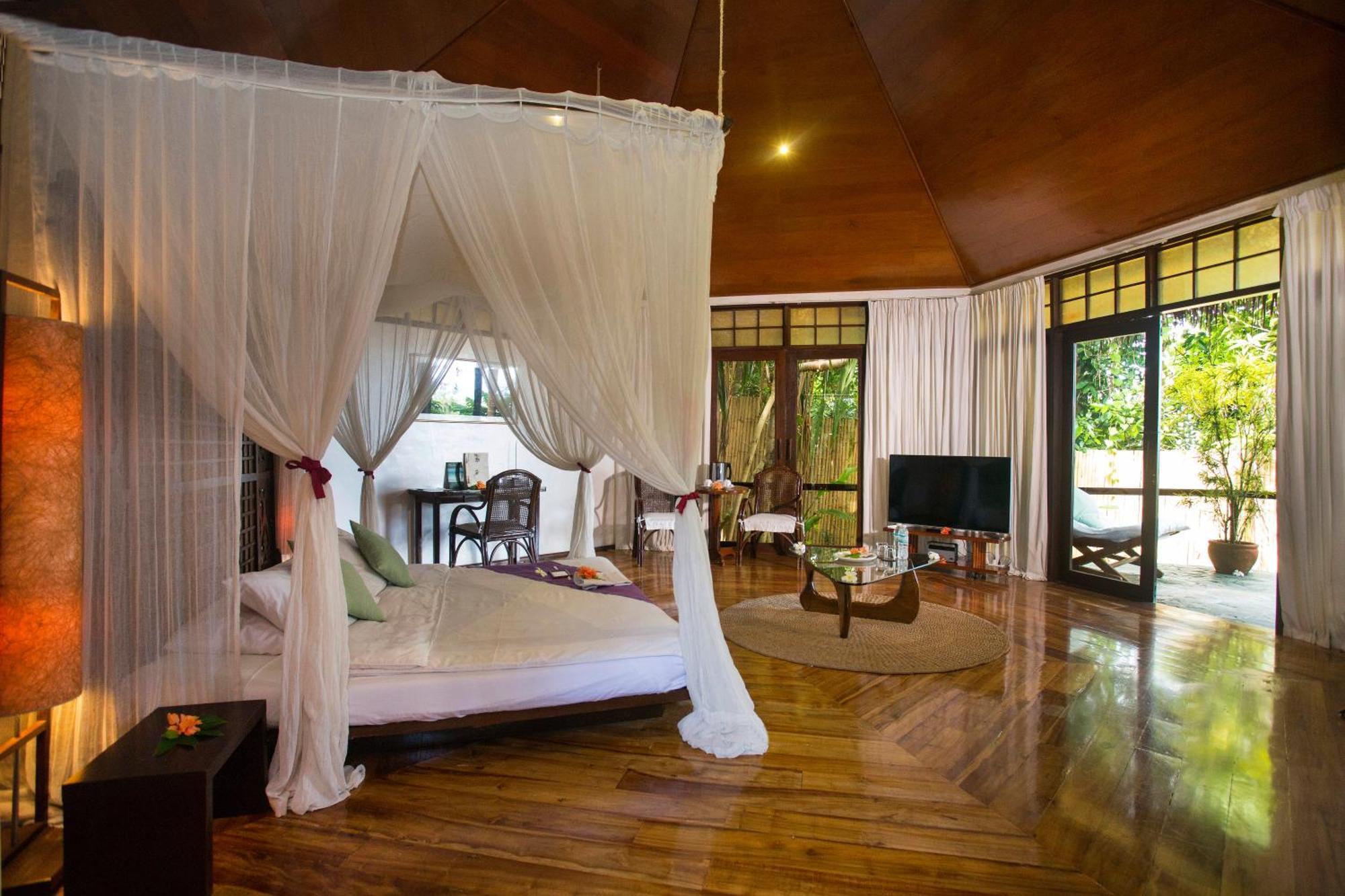Mandala Spa & Resort Villas Manoc-Manoc Exteriör bild
